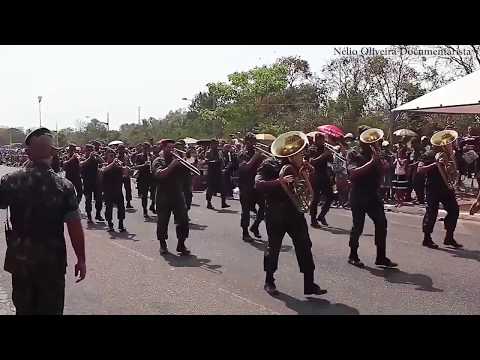 Mulheres Emocionam Desfile 7 de Setembro 2015 do Exército Brasileiro