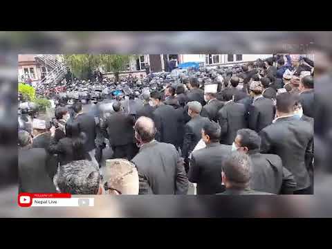 सर्वोच्च अदालतमा कानुन व्यवसायीले गरेको आन्दोलनमा झडप, केही घाइते