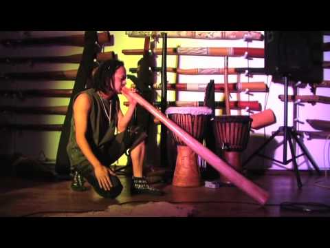 Sanshi's ripper didgeridoo solo at Didge Breath concert