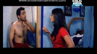 Download lagu Sanjay Suri romances Tabu - Filhaal mp3 Download lagu Sanjay Suri romances Tabu - Filhaal mp3