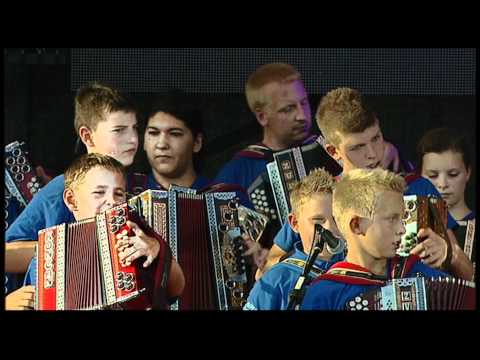 HARMONIKARSKI ORKESTER PUSTOTNIK - V DOLINI TIHI
