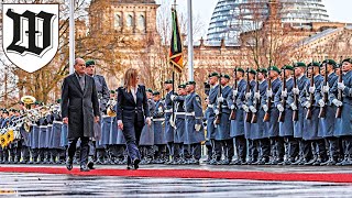 Download lagu Militärische Ehren der Bundeswehr für Giorgia Meloni - Wachbataillon BMVg/Musikkorps der Bundeswehr mp3