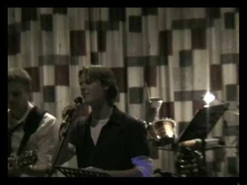 Laidback Luuk vs Tieme - New Shoes