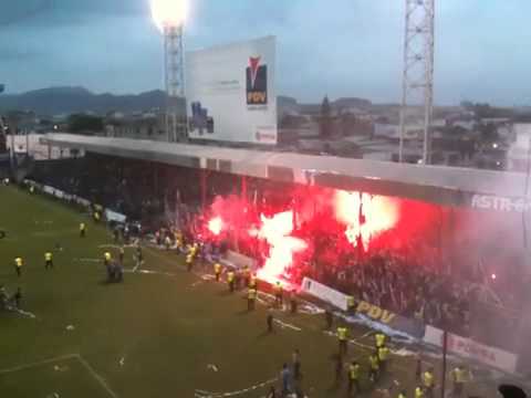 "Liga campeón 2010 celebración Muerte Blanca" Barra: Muerte Blanca &bull; Club: LDU