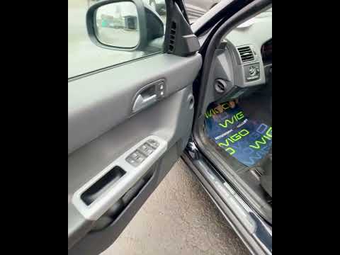 фото volvo v50 i рестайлинг 0