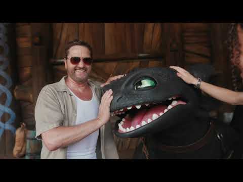 Thumbnail of the video: Epic Universe