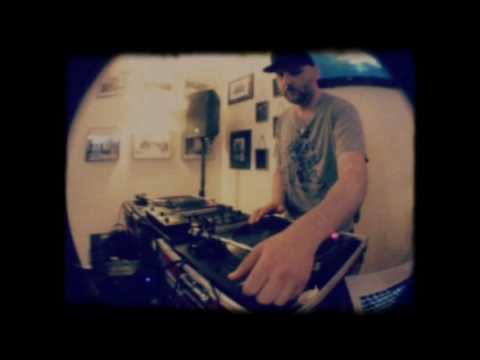 DJ Vigor suona Hip Hop @ Black Out Party _ Lisanza 1/4