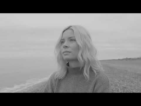 Nina Nesbitt - Pages (Official Lyric Video)