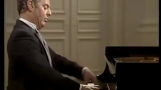 Mozart: Piano Sonata B flat major, k.333 - Daniel Barenboim