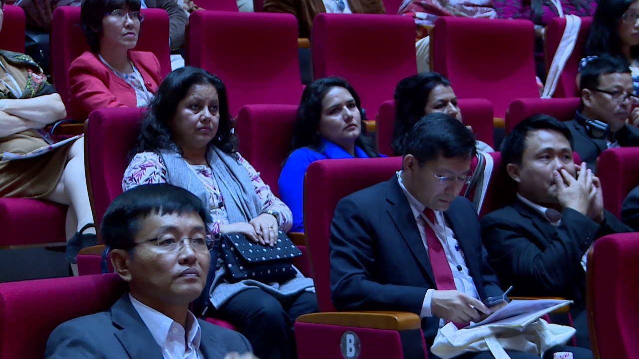 Bài trình bày chính của Ts. Rosalia trong phiên toàn thể của Hội nghị APCRSHR9