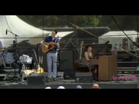 Norah Jones - Strangers (@Bonnaroo)