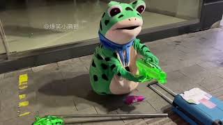 [問卦] 中國青蛙被欺負了！？