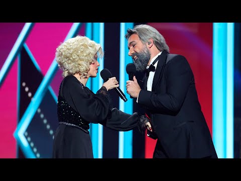 Miguel Lago y Nerea Rodríguez imitan a Kenny Rogers y Dolly Parton en 'Islands in the stream' - TCMS