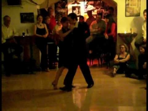  Martín Bel  and  Vanina Pérez  are  dancing  to  the  milonga  "  Milonga Sentimental  "