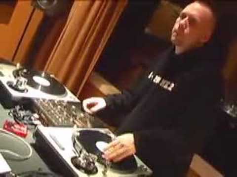 DJ Revolution (Wake Up Show) Skratching at Qbert's Octagon