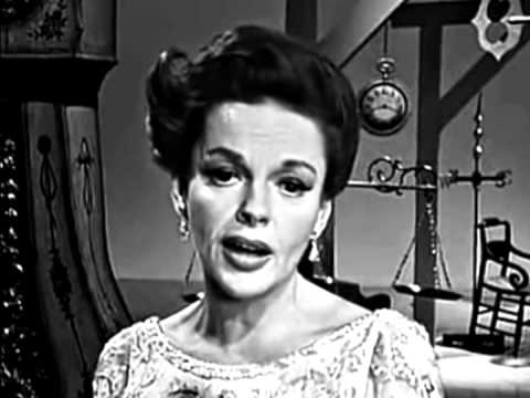 JUDY GARLAND: 'MOON RIVER'. A CLASSIC BALLAD.