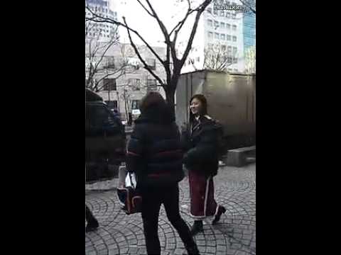 [Fancam] Ha Ji Won at "King 2 Hearts" filming set 02.11.2012