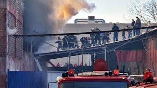 preview picture of video 'Incendiu la Complexul Comercial Rozita din Suceava'