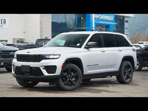 2024 Jeep Grand Cherokee Altitude 4x4 in Gray for sale at Salmon Arm Chevrolet Buick GMC in Salmon Arm, BC