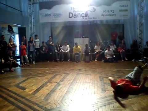 Racha tres rios b boy  Samuel vs Luh