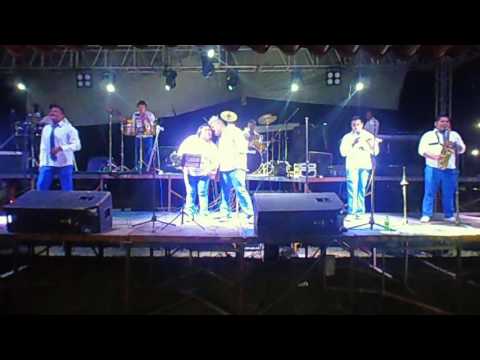 Super Grupo Caribe COMO AGUA EN LAS MANOS "EN VIVO"