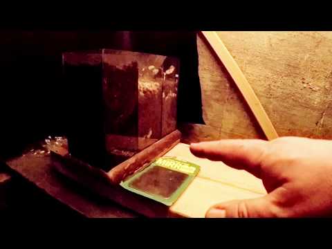 Nightcrawler worm bins get cantaloupe after 9 days since last feeding - VermiBag vermicomposting