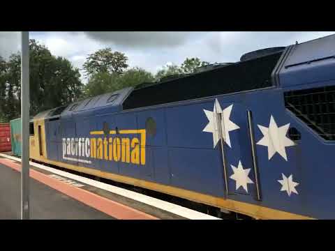 Pacific National 6SM2 with NR22 NR34 AN9