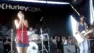 Meg and Dia Courage Robert at Warped tour 07 NY