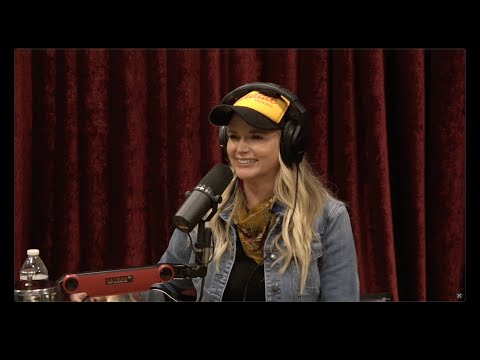 Joe Rogan Experience #2402 - Miranda Lambert