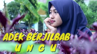 Download lagu Adek berjilbab ungu versi video | lagu yang sedang viral mp3 Download lagu Adek berjilbab ungu versi video | lagu yang sedang viral mp3