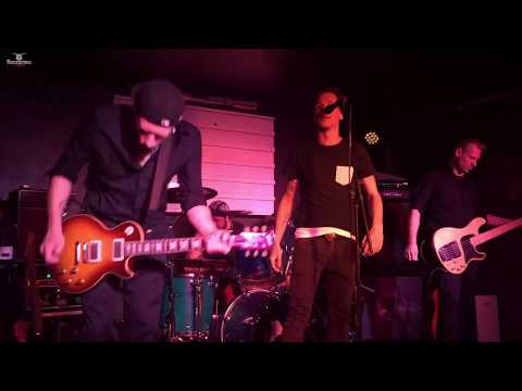 Rock das Tube 2.0 mit Defend our Dreams