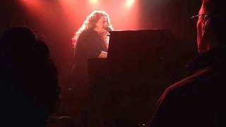 Frances - Let It Out (HD) (Live @ Lille Vega, Copenhagen. 24-04-17)
