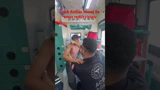 Kısa sürede İşlek Axillar masaj ile omuz redüksiyonu