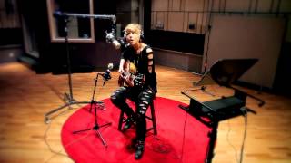 Still in Love - Amy Hef (acoustic performance)