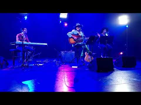 Andy McCoy Acoustic trio - Back To The Wall (Divinyls)