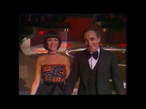 Charles Aznavour et Mireille Mathieu - Slowly (1977)