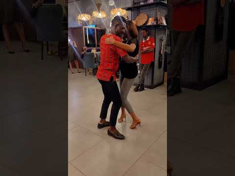 Dave Koech y Ciiru Dancing Kizomba/semba-An Afterclass Demo