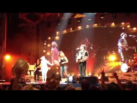 Shelly Starks sings "Baby Girl" with Sugarland!!!!