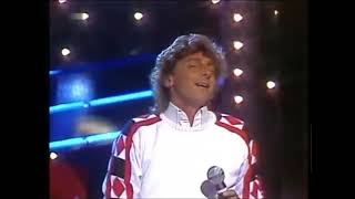 barry manilow you looking hot tonight