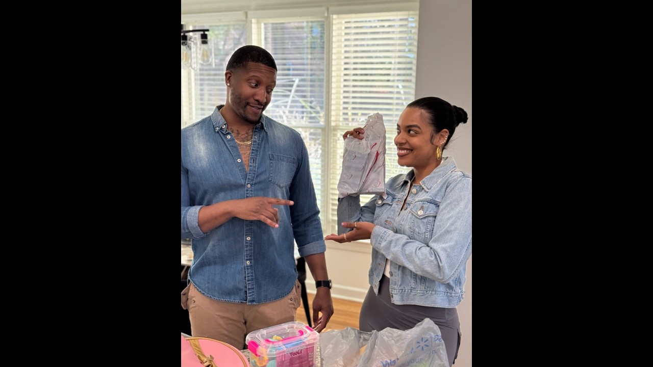 Nadia comes home to Jae with some new “TOYS!” 💋