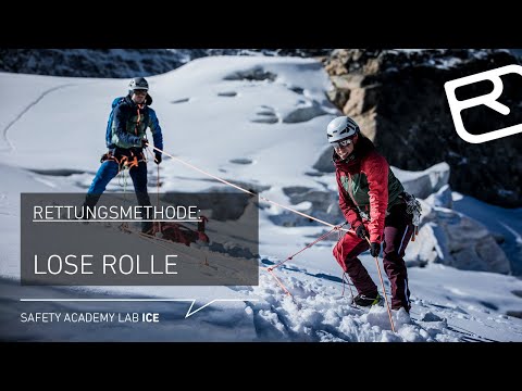Loose pulley: Crevasse rescue with pulley system on the glacier - Tutorial (15/18) | LAB ICE