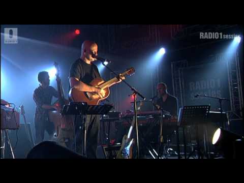 Flip Kowlier & Lady Linn -  'Bjistje in min uoft' // Radio 1 Sessies