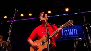 Calexico - Tapping On The Line (eTown webisode #914)