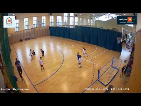 Zimowy turniej Skrzatów w Rydzynie - piłka halowa