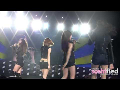 [Fancam] 111023 SMTown NY SNSD -  Oh