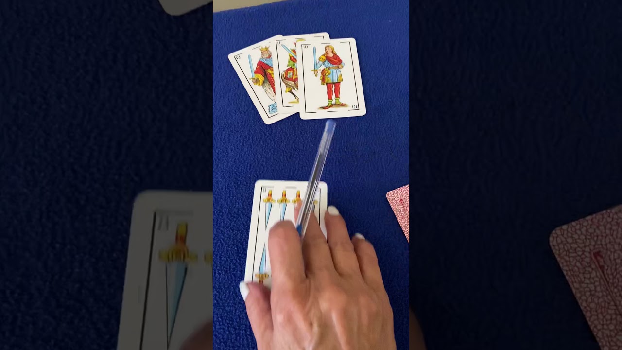 EL PALO DE ESPADAS DE LA BARAJA ESPAÑOLA