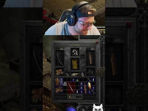 Short Version: Streamer MESSES UP Diablo 2 Rune Word LIVE on Stream #cringe #diablo2resurrected