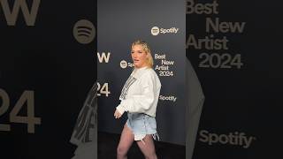 The party don’t start until #Kesha walks in. ❤️‍🔥 #shorts