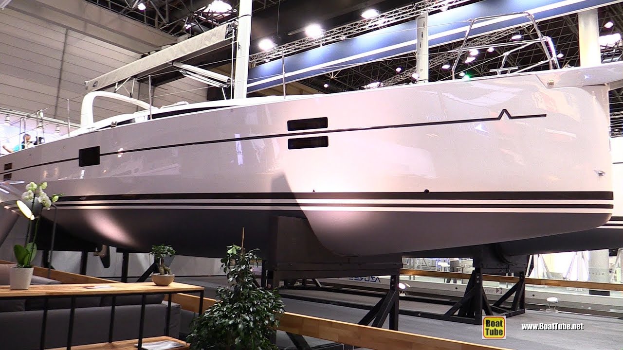 Azuree 41 Sailing Yacht - Walkaround