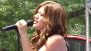 How I Feel (LIVE) - Kelly Clarkson